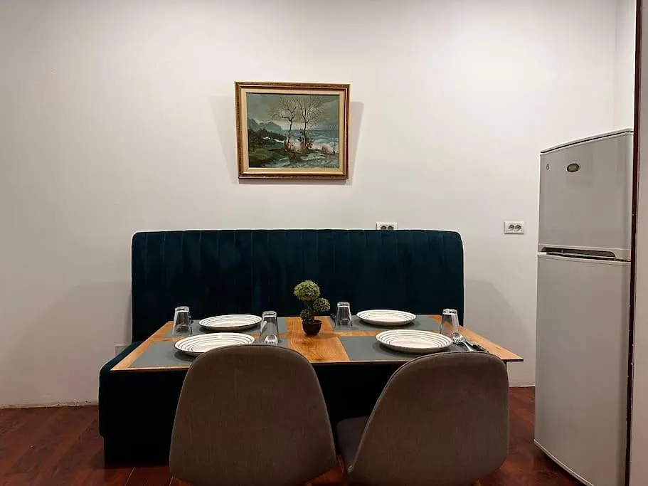 Studio In Bllok Tirana 0*,  Albania