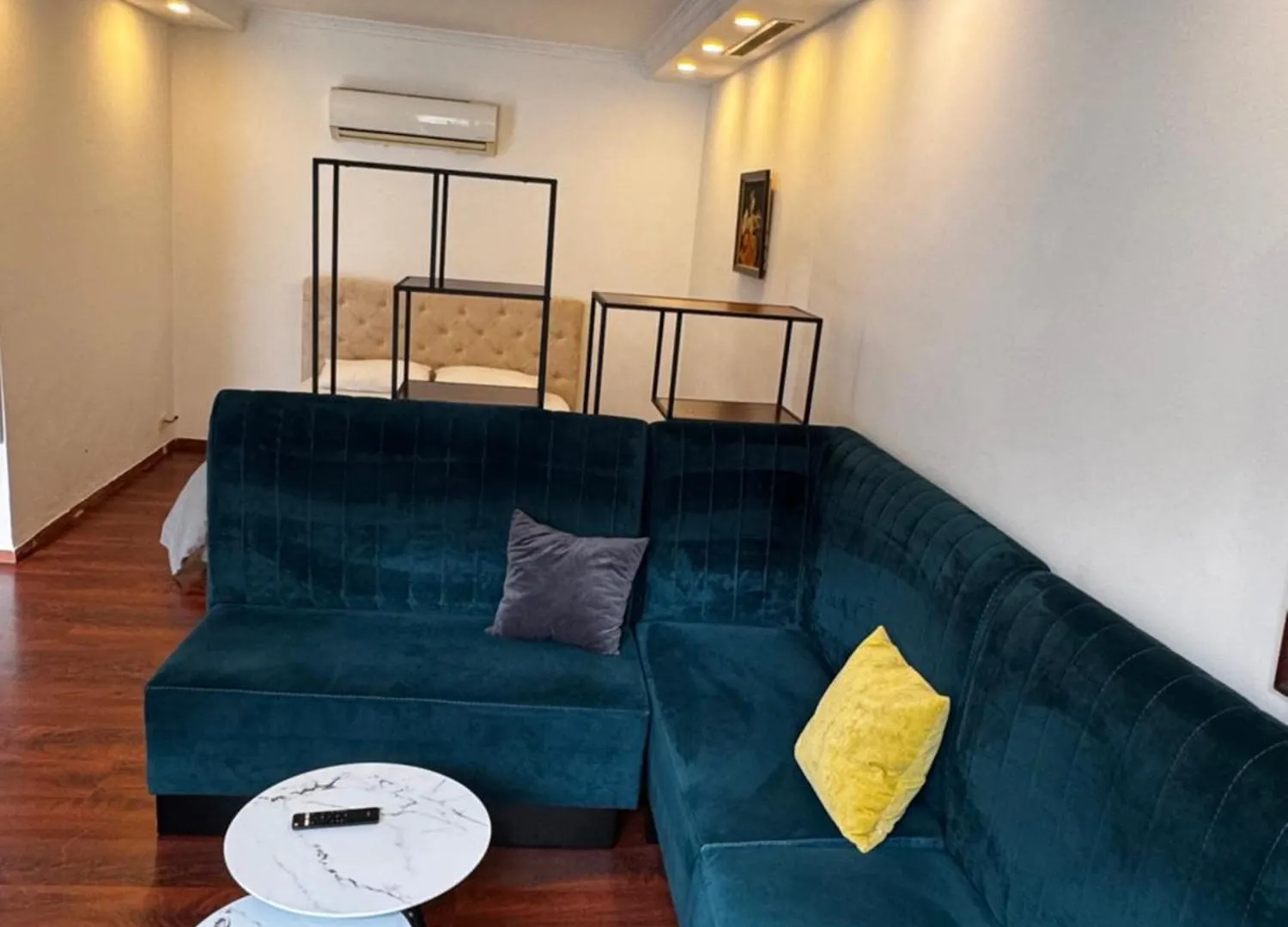 Apartment Studio In Bllok Tirana
